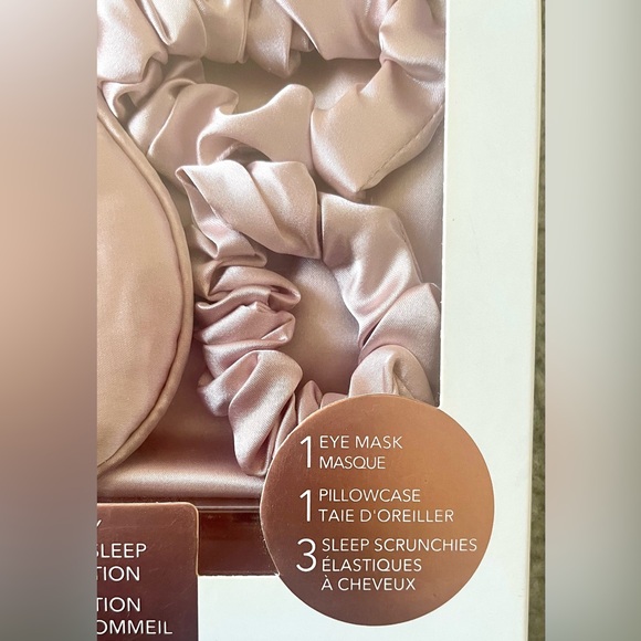 ZOË AYLA PINK Silky Beauty Sleep Set Pillowcase, Eye Mask, & 3 Scrunchies BNIB - Picture 4 of 8